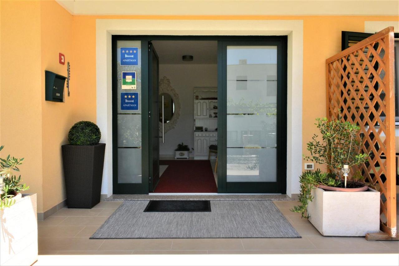 Villa Ema Rovinj Exterior photo